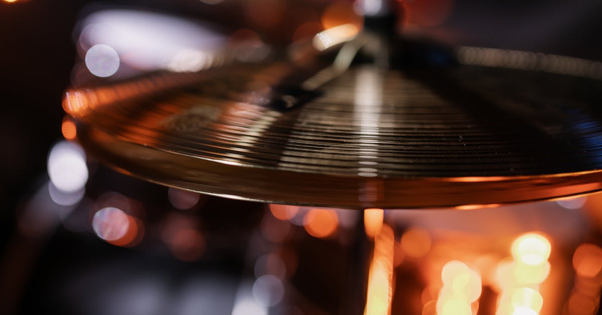 découvrez 'résonance', une exploration fascinante des sons et des vibrations qui résonnent à travers notre monde. plongez dans l'harmonie des fréquences et la magie de la musique qui touche l'âme.