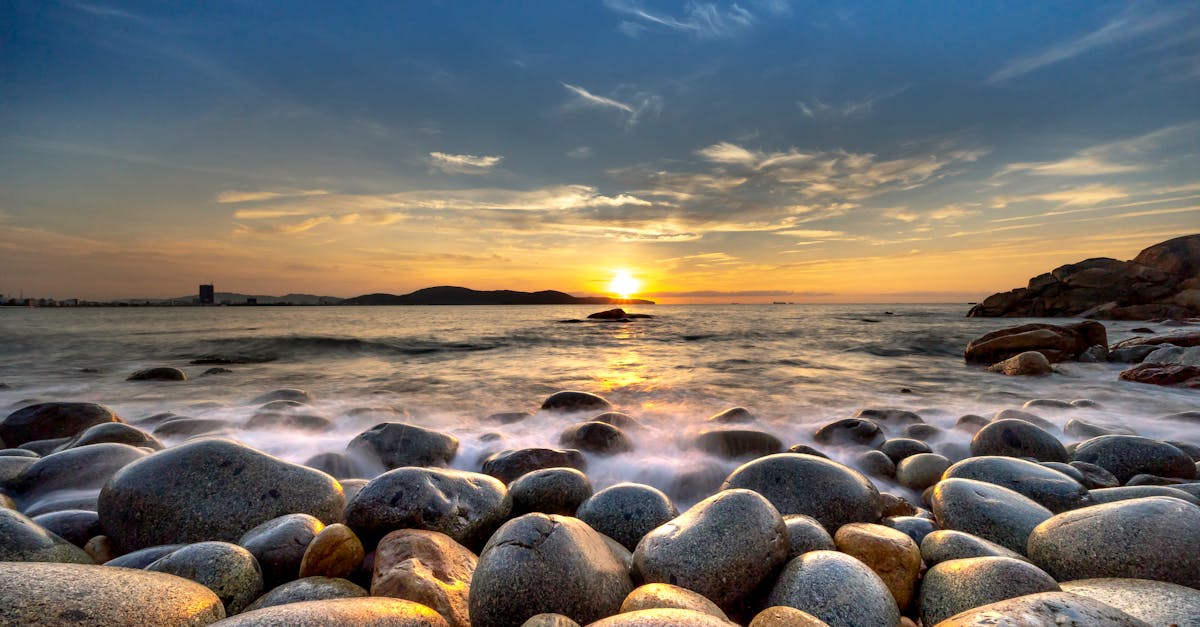découvrez l'art du timelapse : une technique cinématographique fascinante qui capture le passage du temps de manière créative et inspirante. explorez des vidéos époustouflantes de paysages, d'événements ou de la vie quotidienne transformés par cette méthode unique.