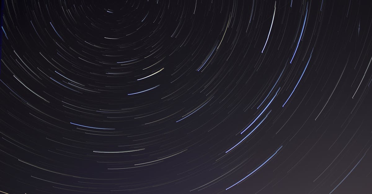 découvrez les techniques de timelapse : apprenez à capturer le temps qui passe de manière spectaculaire, avec des conseils sur l'équipement, le montage et la création d'effets visuels époustouflants.